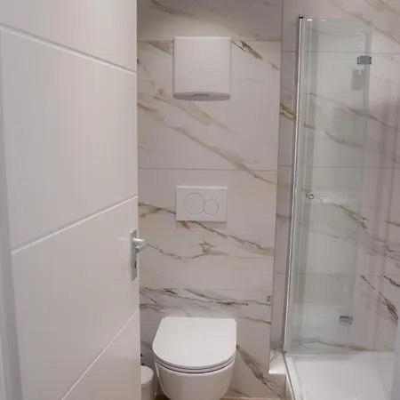 Clara Apartment *
