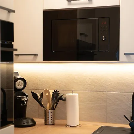 Clara Apartment *